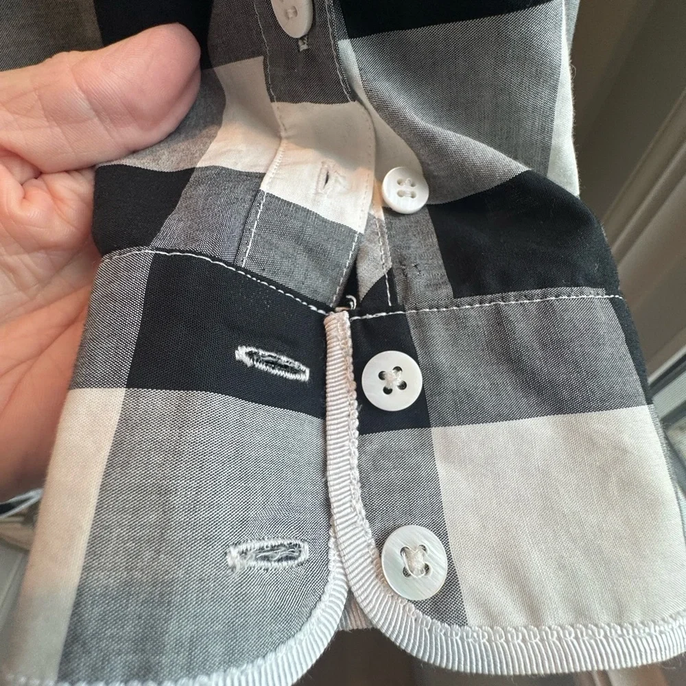 Black & White Buffalo Check Button-Front Blouse - Picture 3 of 9